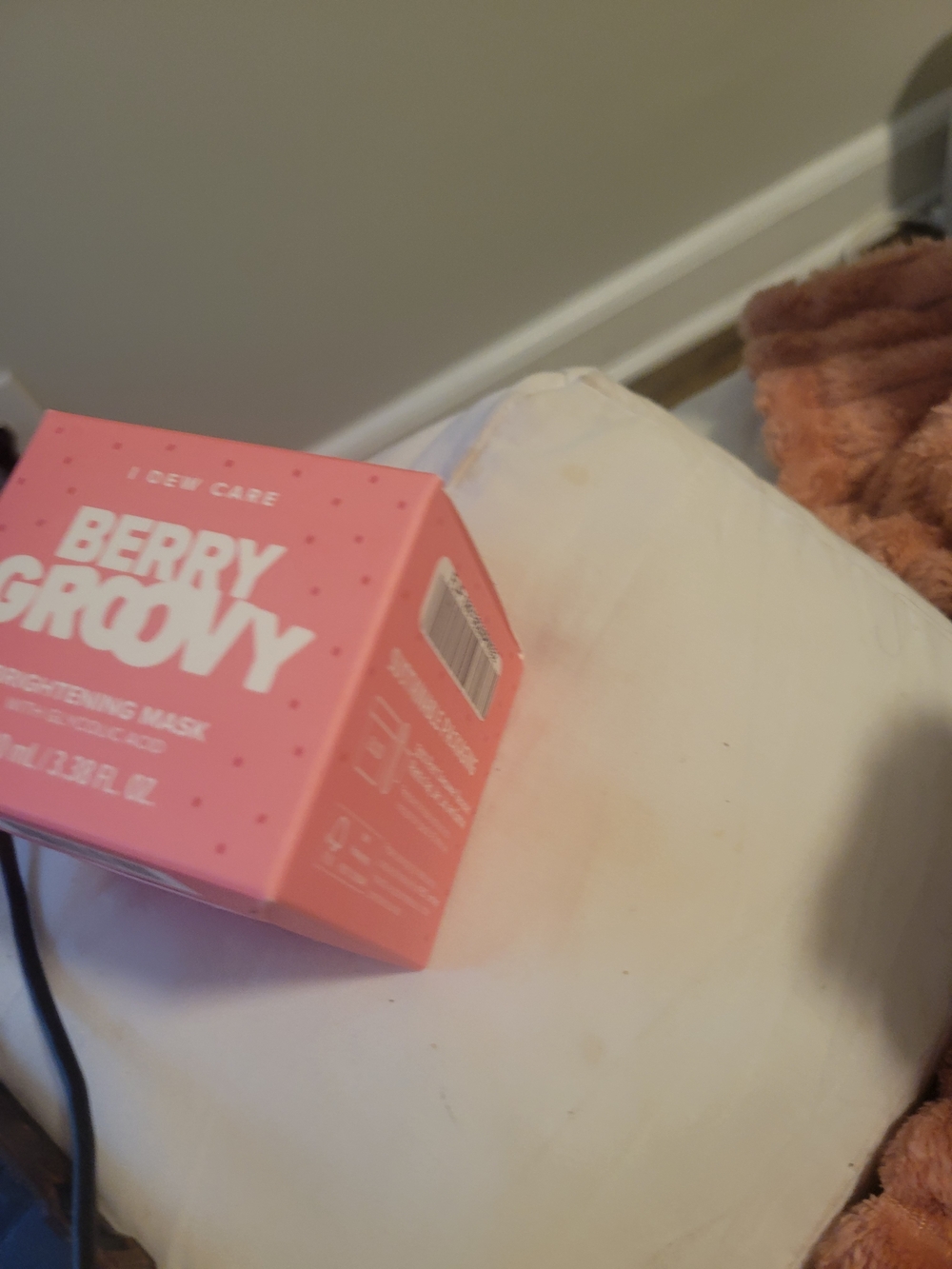 Berry Groovy Brightening Mask - Pink